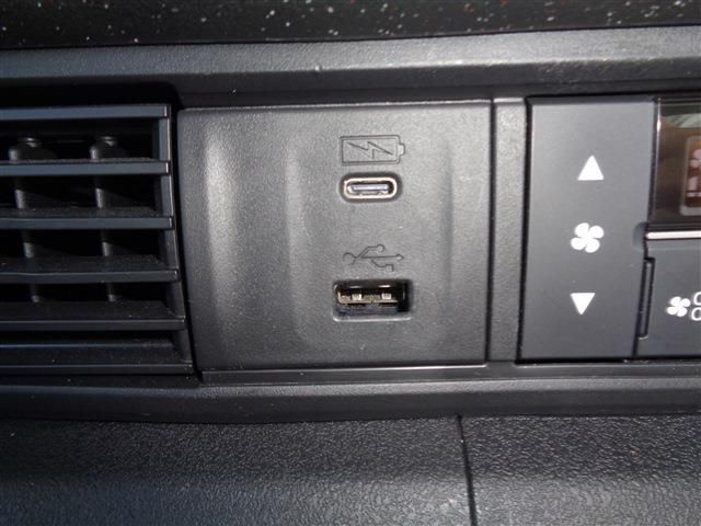 HONDA N BOX CUSTOM 2024 Image 31