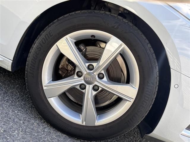 AUDI A4 2021 Image 31