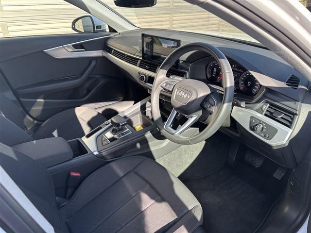 AUDI A4 2021 Image 31