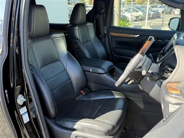 TOYOTA ALPHARD HYBRID 4WD 2016 Image 31