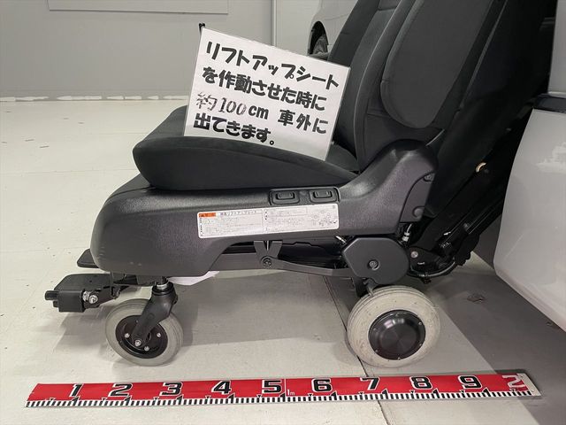 TOYOTA ESTIMA HYBRID 4WD 2020 Image 31