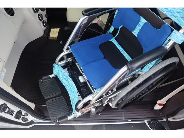 TOYOTA SPADE 2018 Image 31