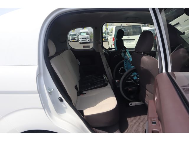 TOYOTA SPADE 2018 Image 31