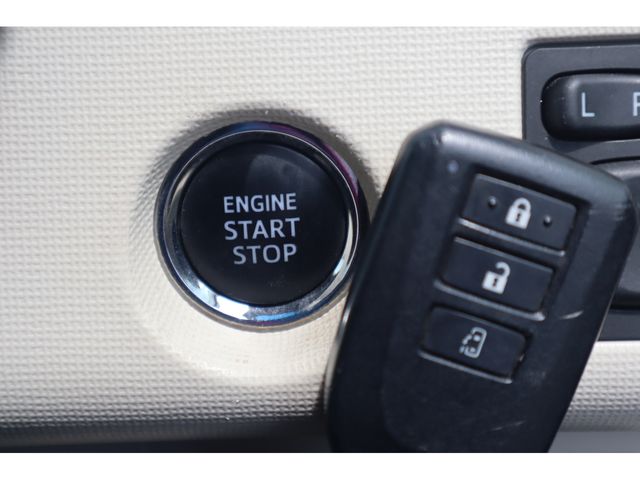 TOYOTA SPADE 2018 Image 31