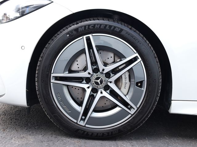 MERCEDES BENZ C CLAS 2024 Image 31