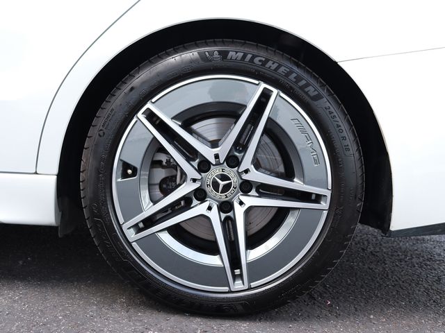 MERCEDES BENZ C CLAS 2024 Image 31