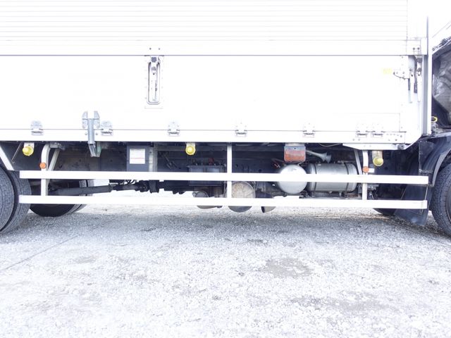 MITSUBISHI FUSOU FIGHTER 2010 Image 31