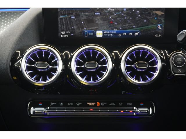 MERCEDES BENZ GLA CL 2023 Image 31