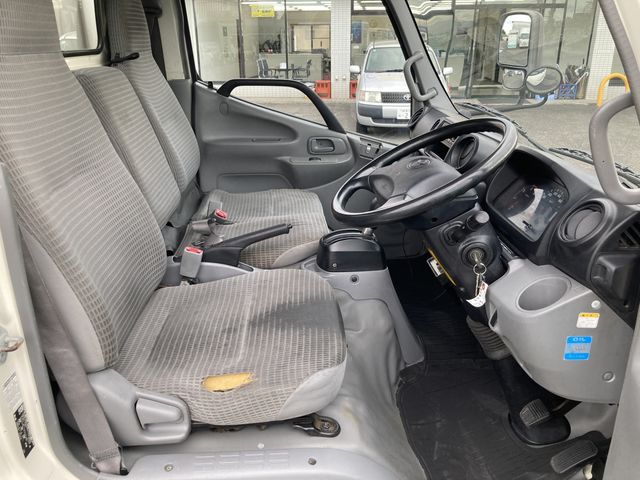 TOYOTA TOYOACE 2013 Image 31