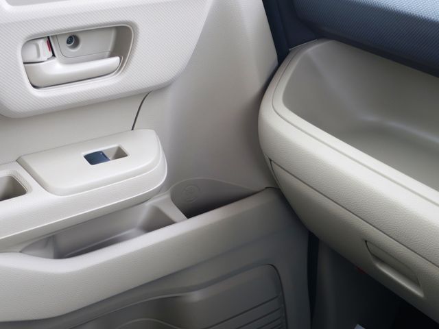 HONDA N BOX 4WD 2019 Image 31