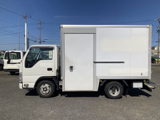 ISUZU ELF 2019 Image 31