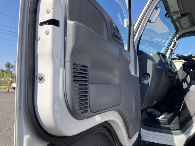 ISUZU ELF 2019 Image 31