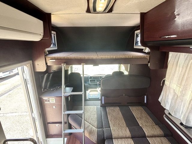 TOYOTA CAMROAD 2017 Image 31