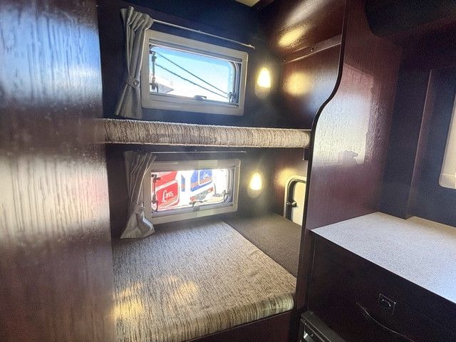 TOYOTA CAMROAD 2017 Image 31