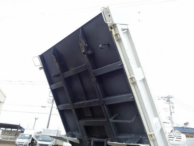 ISUZU ELF 2022 Image 31