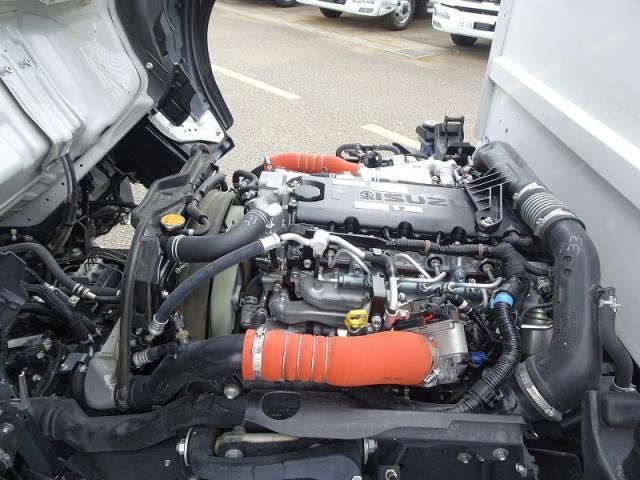 ISUZU ELF 2022 Image 31