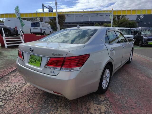 TOYOTA CROWN SEDAN HYBRID 2013 Image 31