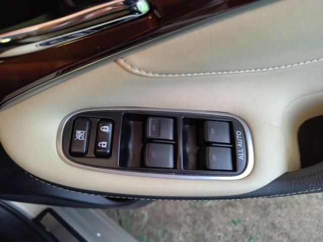 TOYOTA CROWN SEDAN HYBRID 2013 Image 31