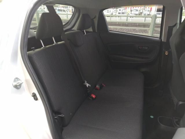 TOYOTA VITZ HYBRID 2018 Image 31