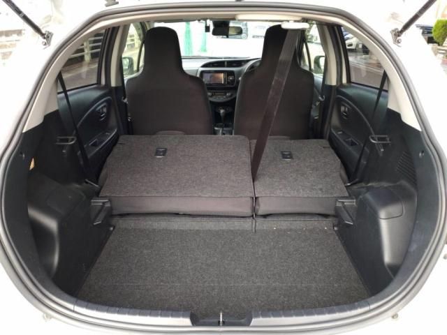 TOYOTA VITZ HYBRID 2018 Image 31