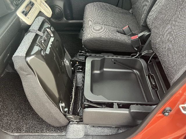 SUZUKI WAGON R SMILE 2024 Image 31