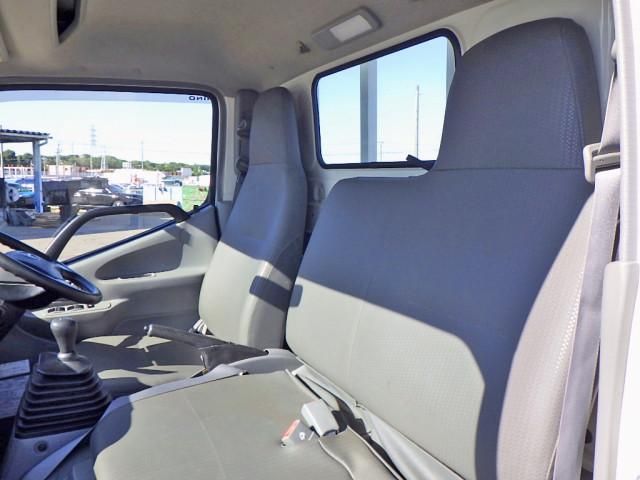 HINO DUTRO 2017 Image 31