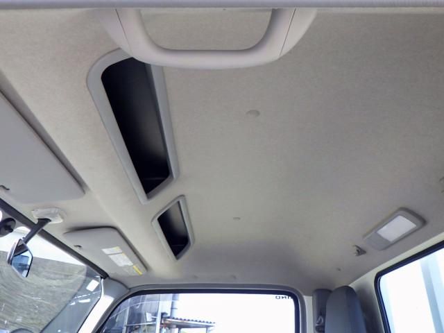 HINO DUTRO 2017 Image 31