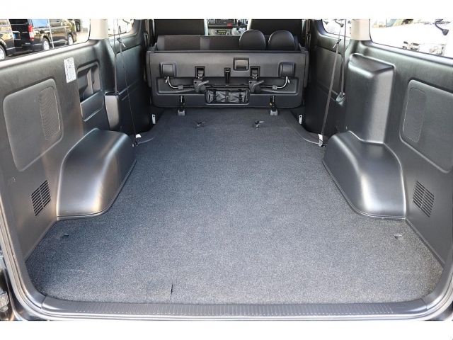 TOYOTA HIACE VAN 4WD 2018 Image 31