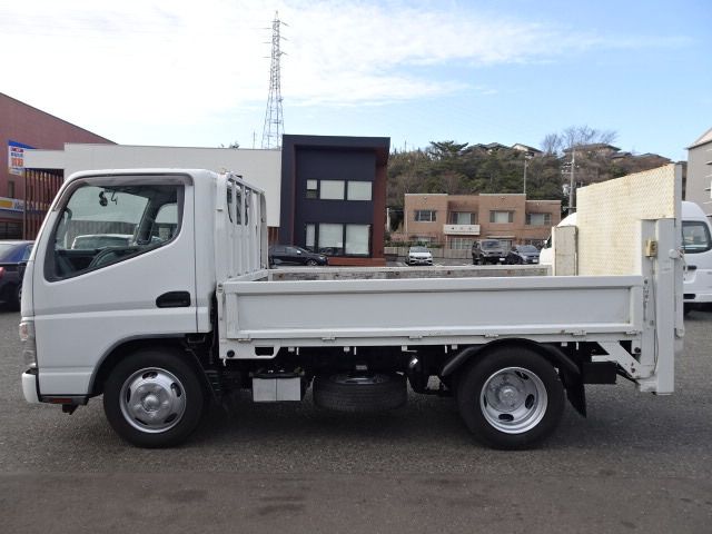 MITSUBISHI  2006 Image 31