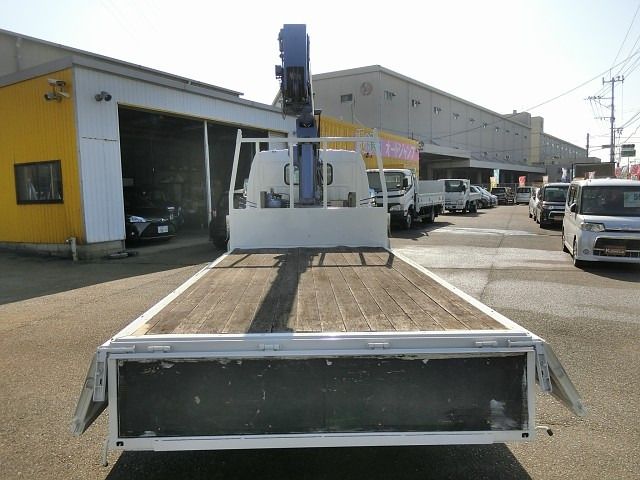 HINO DUTRO 2008 Image 31