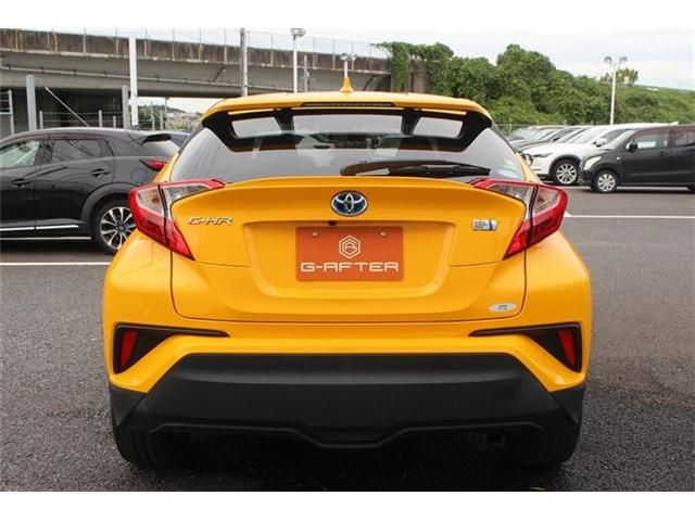 TOYOTA C-HR 2017 Image 31