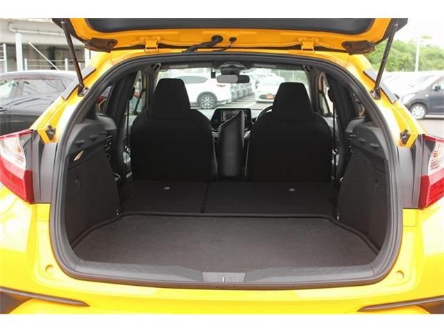 TOYOTA C-HR 2017 Image 31