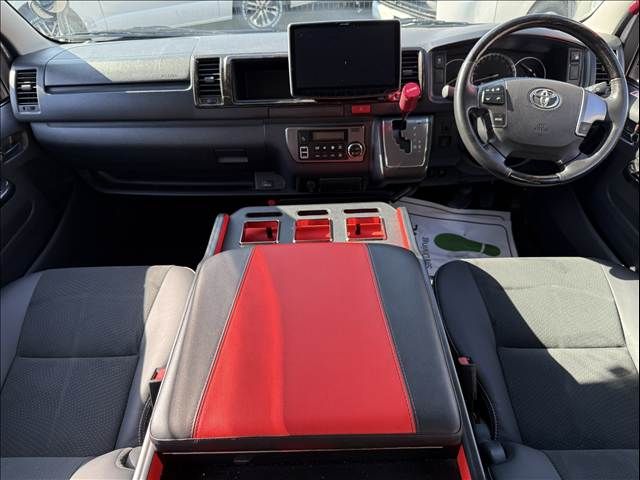 TOYOTA HIACE VAN 2WD 2018 Image 31