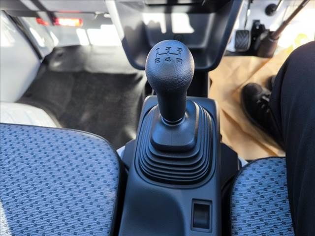 NISSAN CLIPPER TRUCK 4WD 2025 Image 31