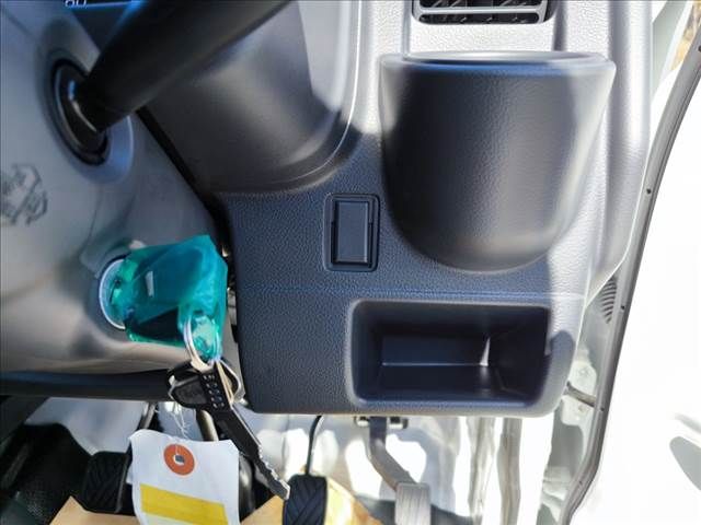 NISSAN CLIPPER TRUCK 4WD 2025 Image 31