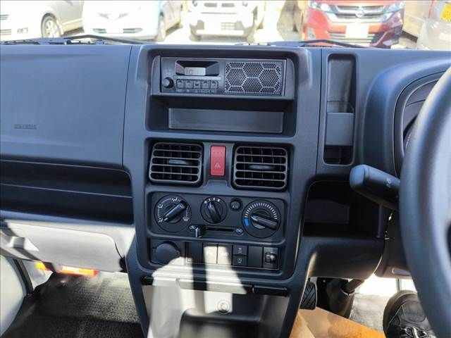 NISSAN CLIPPER TRUCK 4WD 2025 Image 31