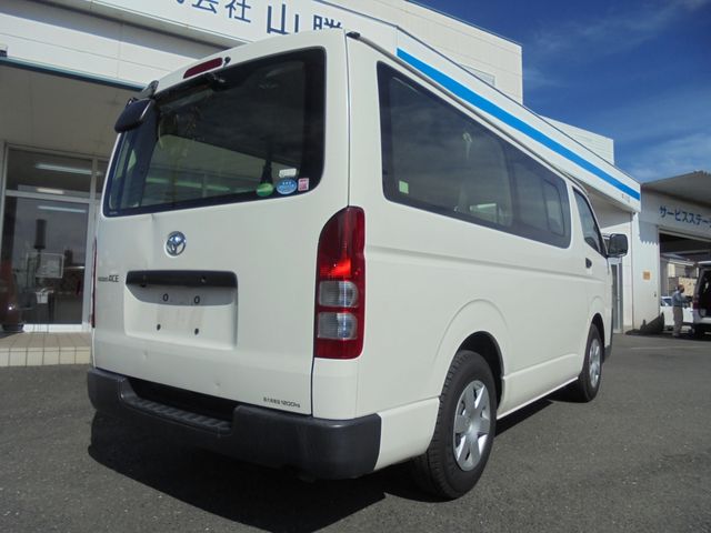 TOYOTA REGIUSACE VAN 1.2T 2 2019 Image 31