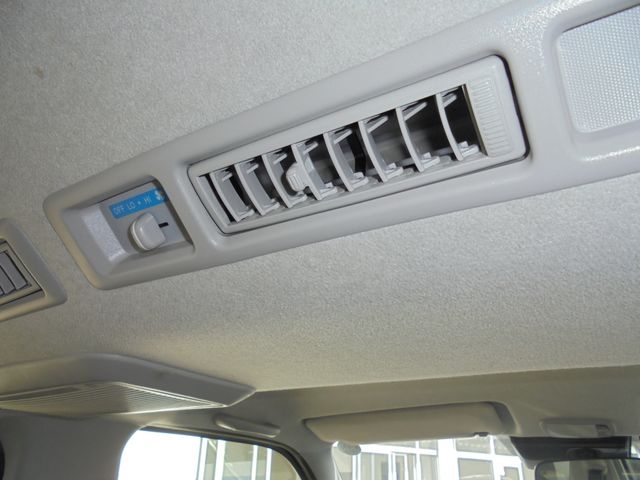 TOYOTA REGIUSACE VAN 1.2T 2 2019 Image 31