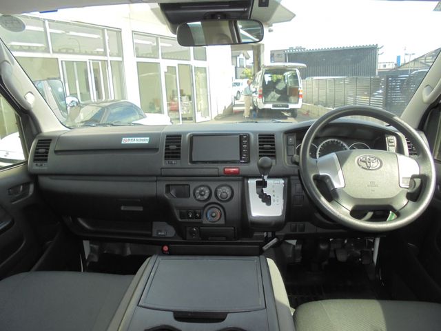 TOYOTA REGIUSACE VAN 1.2T 2 2019 Image 31