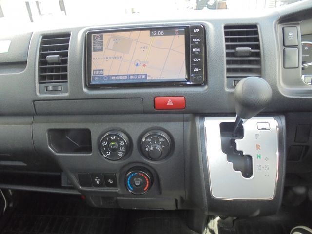 TOYOTA REGIUSACE VAN 1.2T 2 2019 Image 31