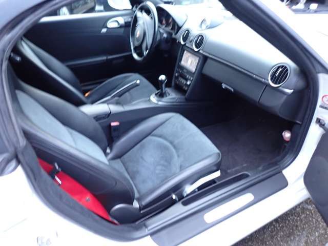 PORSCHE BOXSTER S 2011 Image 31