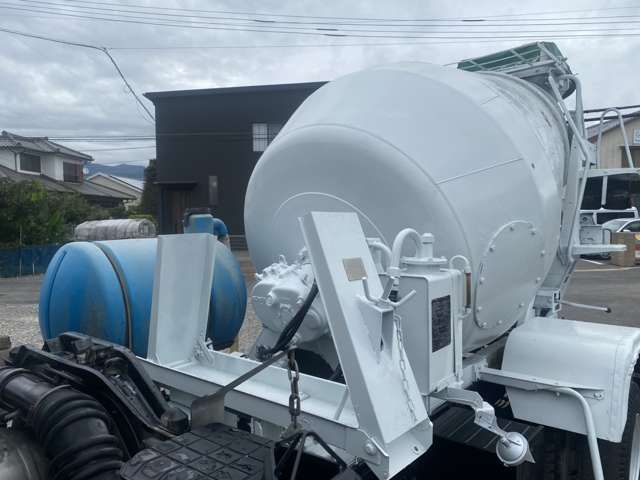 MITSUBISHI FUSOU FIGHTER 2005 Image 31