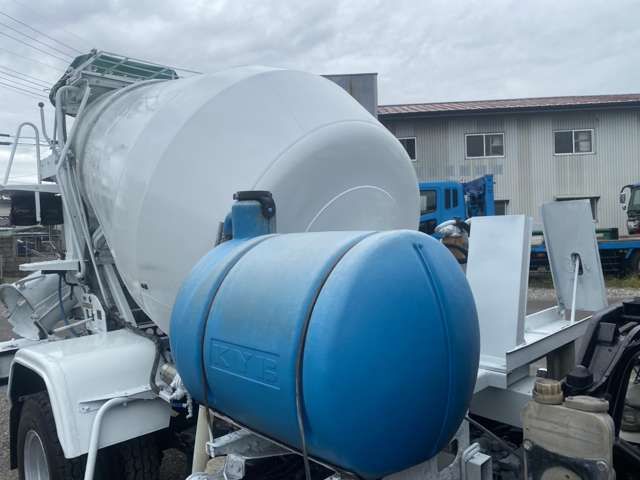 MITSUBISHI FUSOU FIGHTER 2005 Image 31