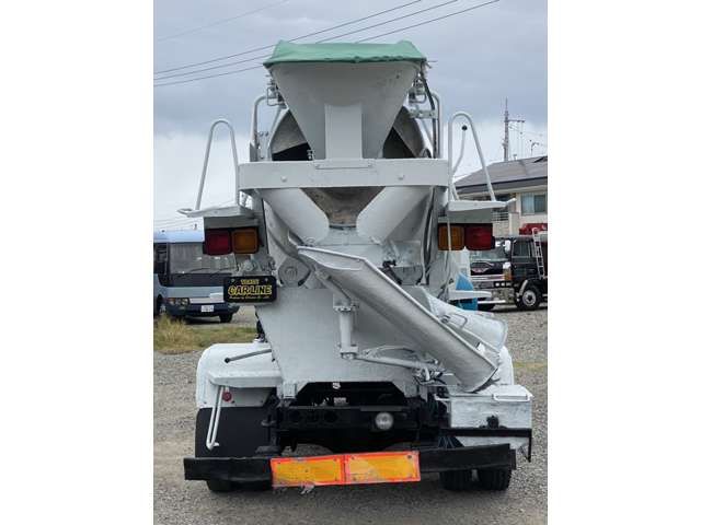 MITSUBISHI FUSOU FIGHTER 2005 Image 31