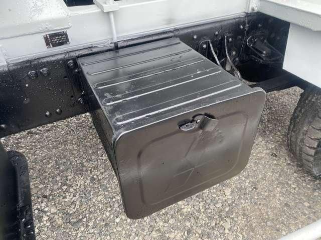 MITSUBISHI FUSOU FIGHTER 2005 Image 31