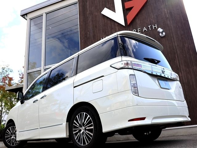 NISSAN ELGRAND 2017 Image 31