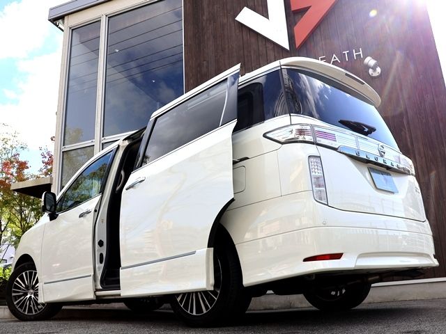 NISSAN ELGRAND 2017 Image 31