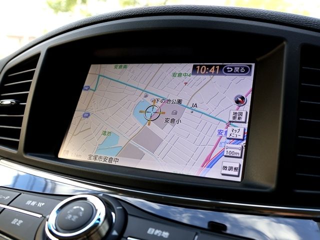 NISSAN ELGRAND 2017 Image 31