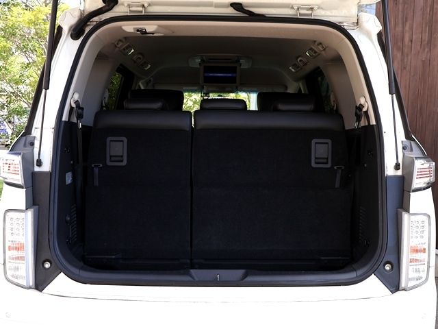 NISSAN ELGRAND 2017 Image 31