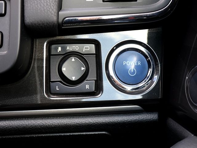 TOYOTA CROWN SEDAN HYBRID 2013 Image 31